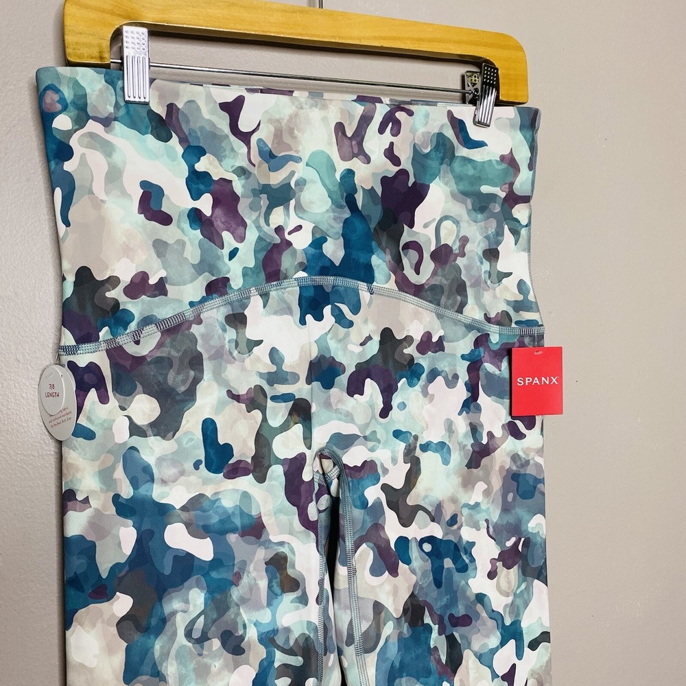 SPANX Booty Boost Active Painted‎ Camo Pink Multi Active Printed 7/8 Leggings M - Picture 5 of 14